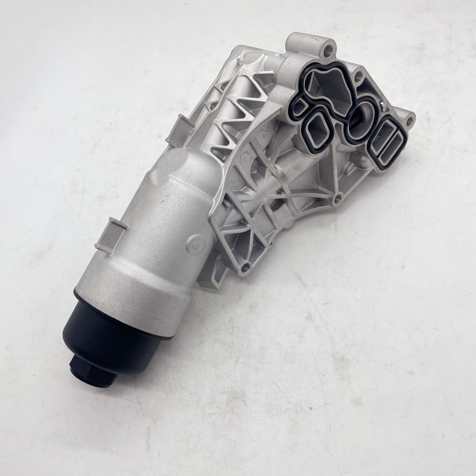 For Mini Cooper BMW i8 X1 X2  Mahle Oil Cooler Filter Housing 11-42-8-585-23