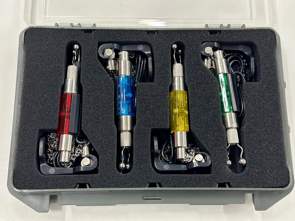 Karpfenangeln Swinger / Bissanzeiger, 4er Set im Koffer, beleuchteter Swinger