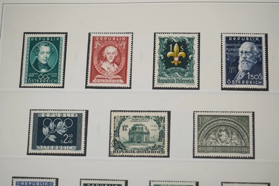 AUSTRIA 1950-1973 COLLECTION OF 425+ STAMPS & 2 SOUVENIR SHEETS IN SAFE ALBUM - Image 4 of 4