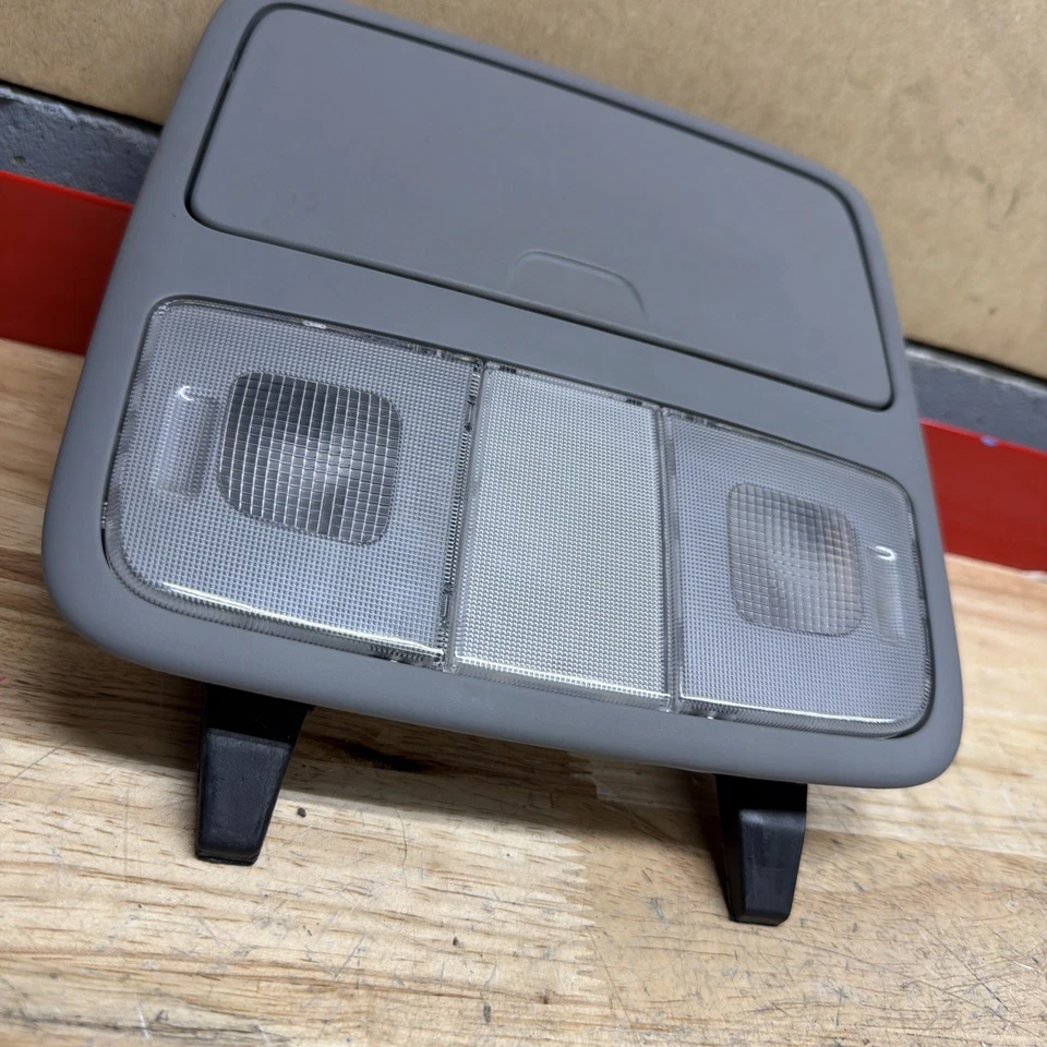 2007-2010 Hyundai Elantra Front Overhead Console Dome Light Lamp 92800-2H000 - Image 2 of 4