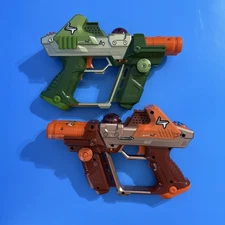 2 Lazer Tag 2004 Tiger Electronics Green Orange Team Ops Laser Gun Toy