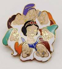 Disney Snow White And The Seven Dwarfs Metal Millennium Pin Badge Vintage