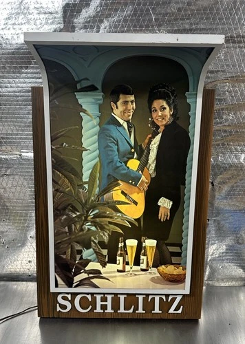 Vintage 1967 Schlitz Beer Lighted Curved Sign With Couple Playing Guitar Dinner