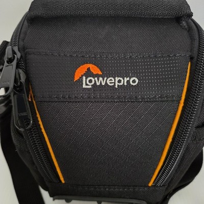 LowePro Adventura SH100R II Holster Compact Camera Bag Holds 11.5 x 9 x 13 cm