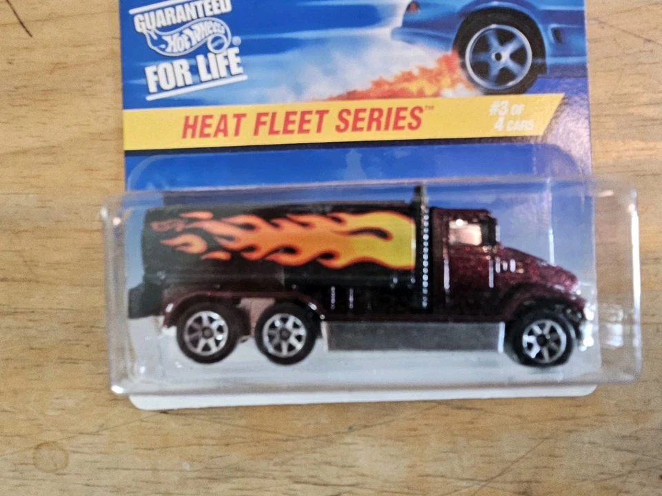 Hot Wheels PETERBILT TANK TRUCK, Purple; 1997 Heat Fleet Series 3/4, # 539 - Image 2 of 4