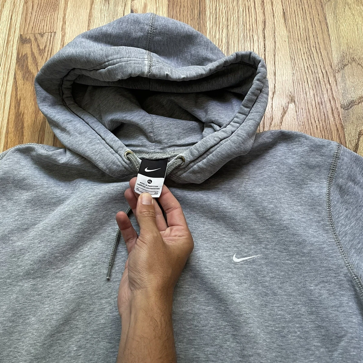 simple nike sweatshirt