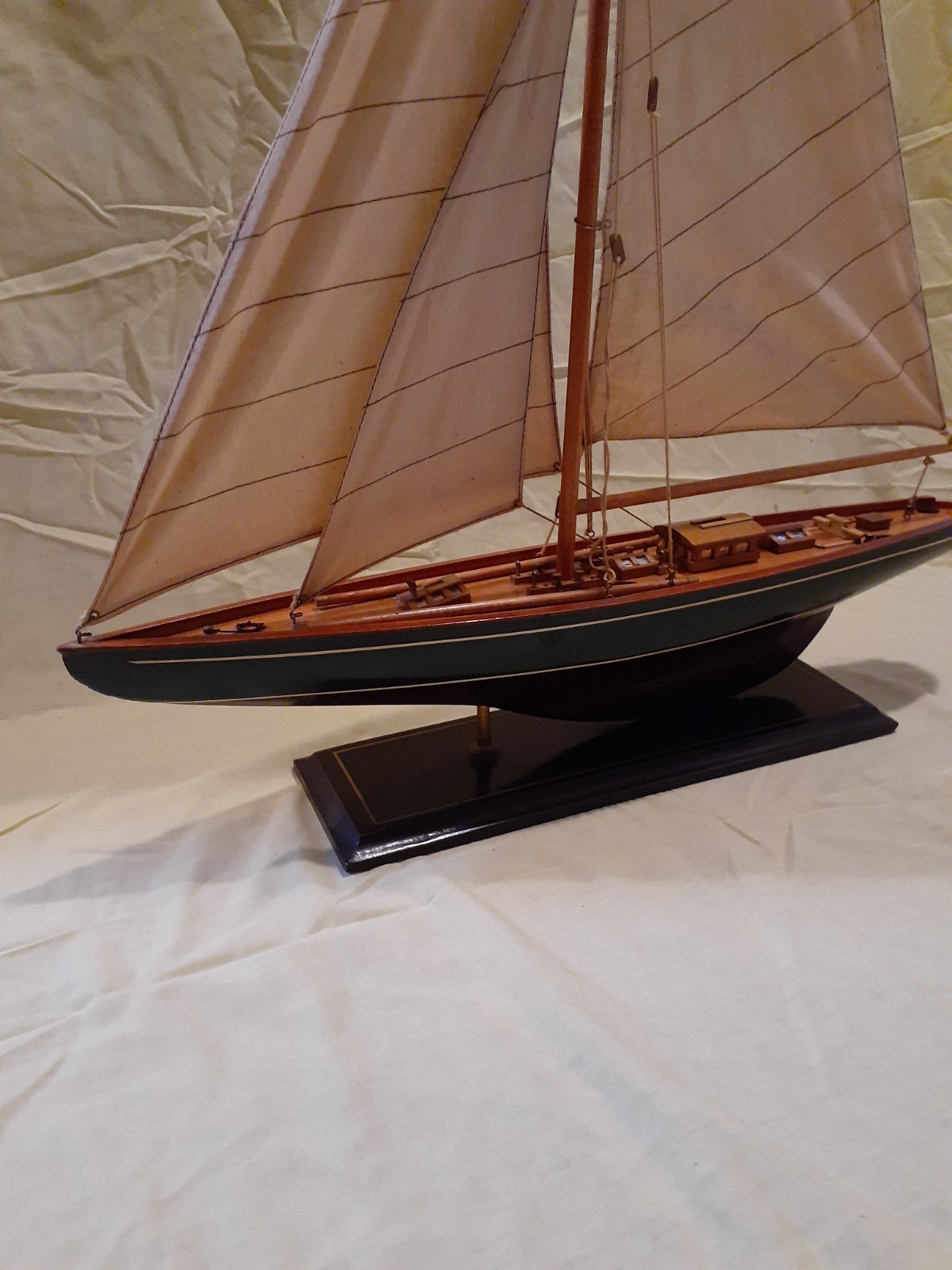NICE GREEN PAINTED WOODEN REPLICA ENDEAVOR SAILBOAT J BOAT 34 IN.TALL