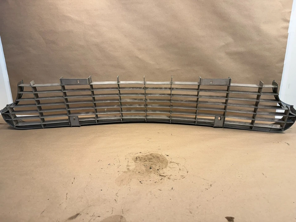 Fiat 1500 1965 parrilla original Foto 2 de 4