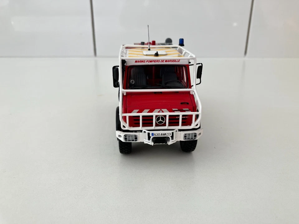 camion de pompier mercedes unimog u 5000 norev1/43 marins pompiers de marseille - Photo 2/4