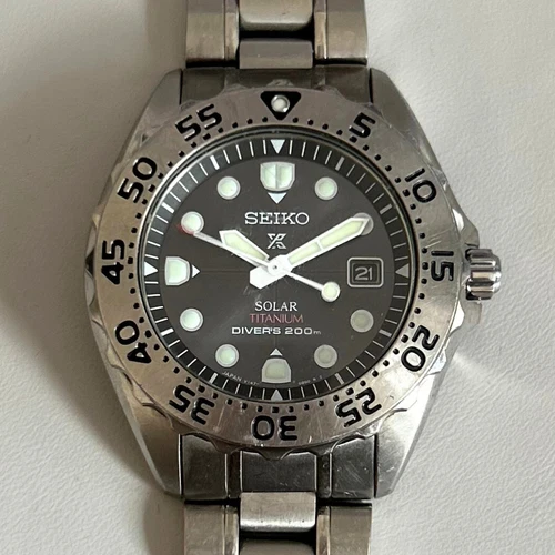 Vintage Seiko Prospex V147-0AG0 Solar Titanium Diver 200m with Box & Papers