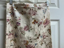 Floral Jacquard Tapestry Table Runner Tassels  Wedgwood England 1759 16 x 88