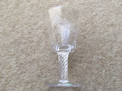 R.M.S.QUEEN MARY 1936-1967 STUART CRYSTAL SOUVENIR AIR TWIST STIEL GLAS No1688