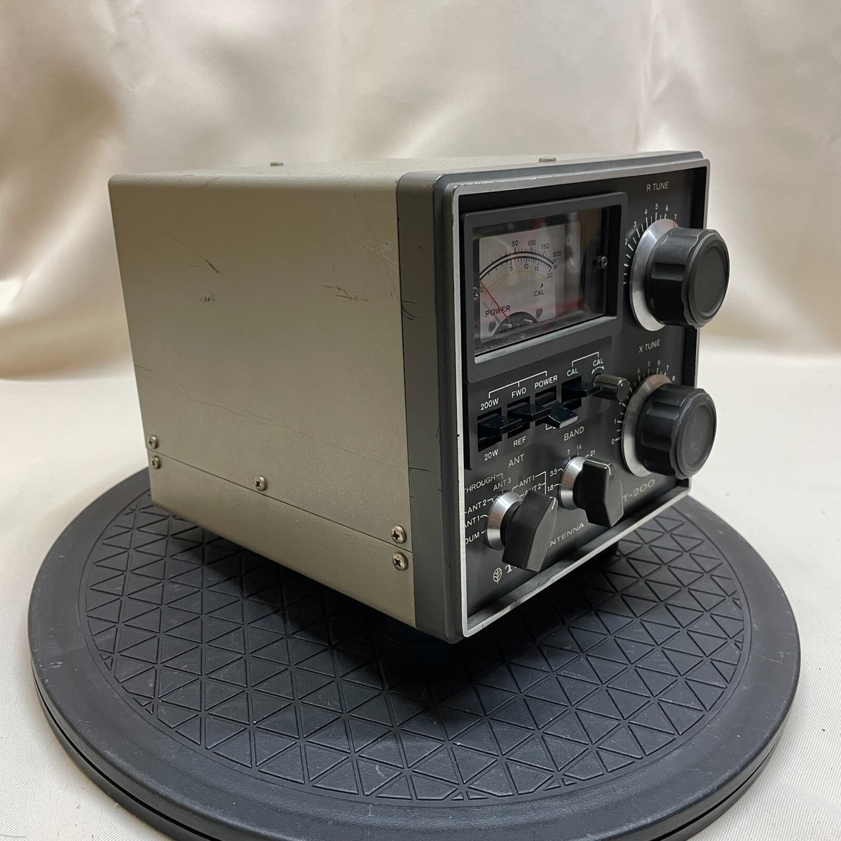 TRIO-KENWOOD AT-200 アンテナチューナー Kenwood TRIO AT-200 Ham Radio Antenna Tuner HF 1.8～28MHz