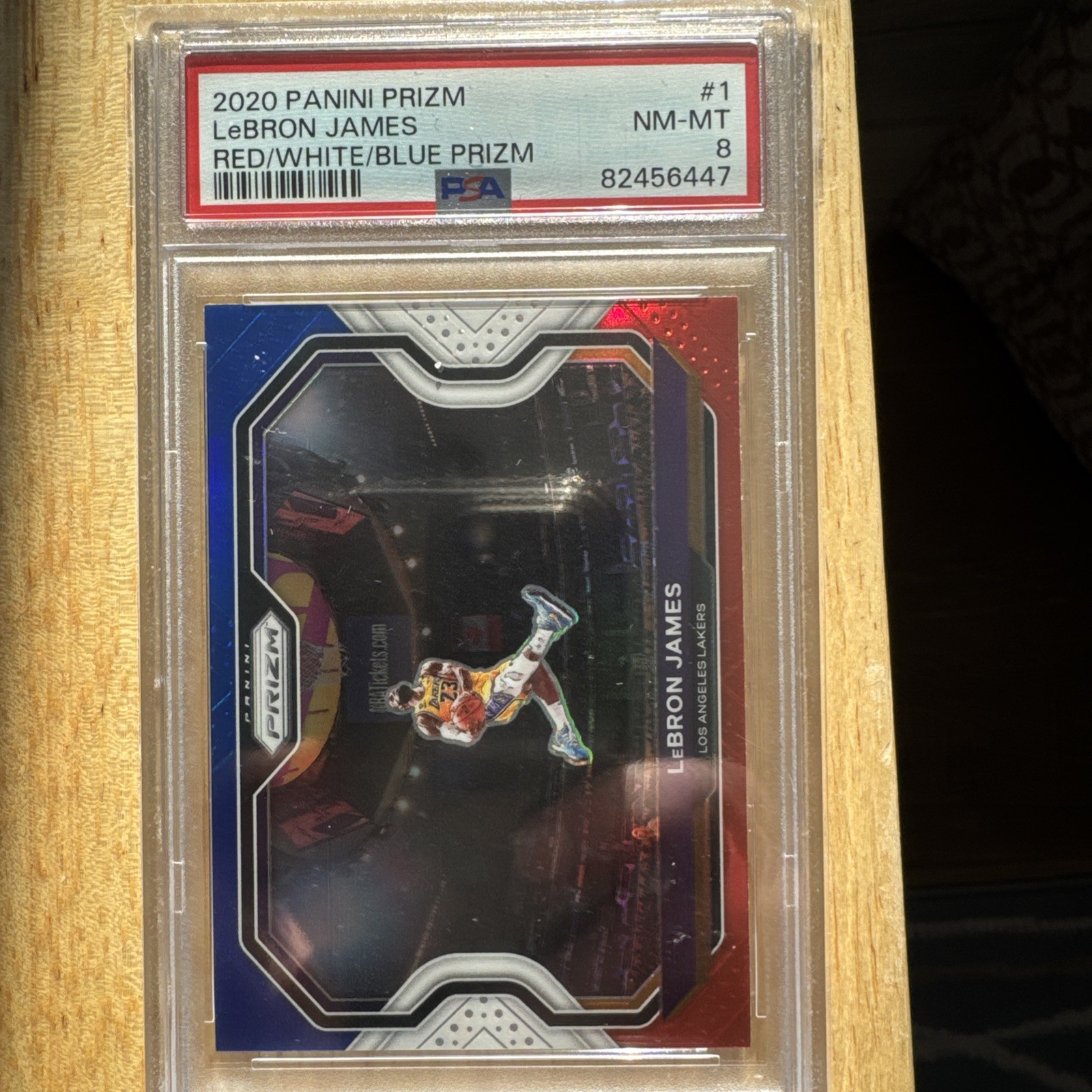 2020 panini prizm lebron james Red/White/Blue Prizm PSA 8