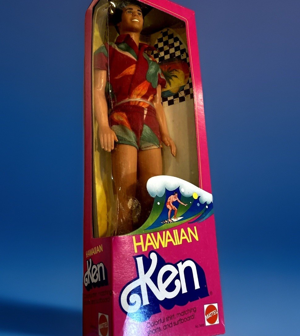 vintage 1983 Hawaiian Ken Doll Mattel No.7495 w Surfboard NRFB