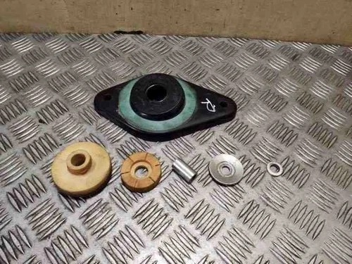 Shock absorber mounting bracket