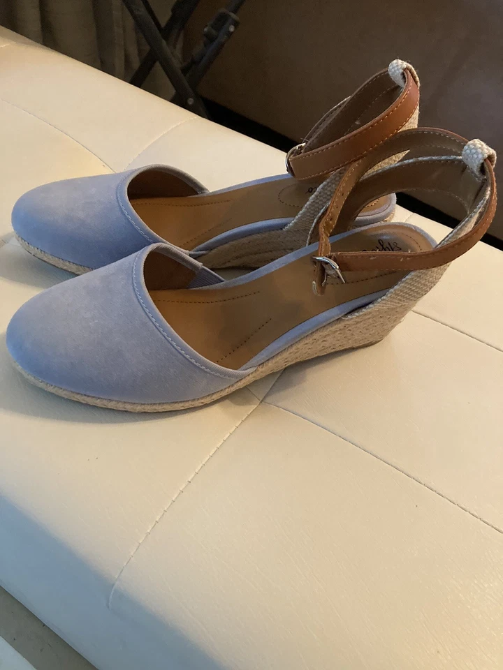 Cute Light Blue Summer, Fall sandal For Women - Image 4 of 4