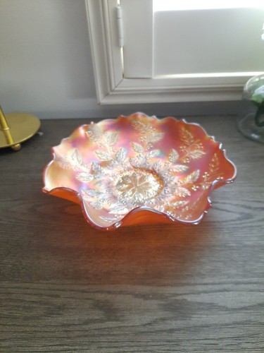VINTAGE FENTON Carnival Glass Bowl, Holly &Berries. Marigold, 9” Ruffled Edge - Picture 2 of 3