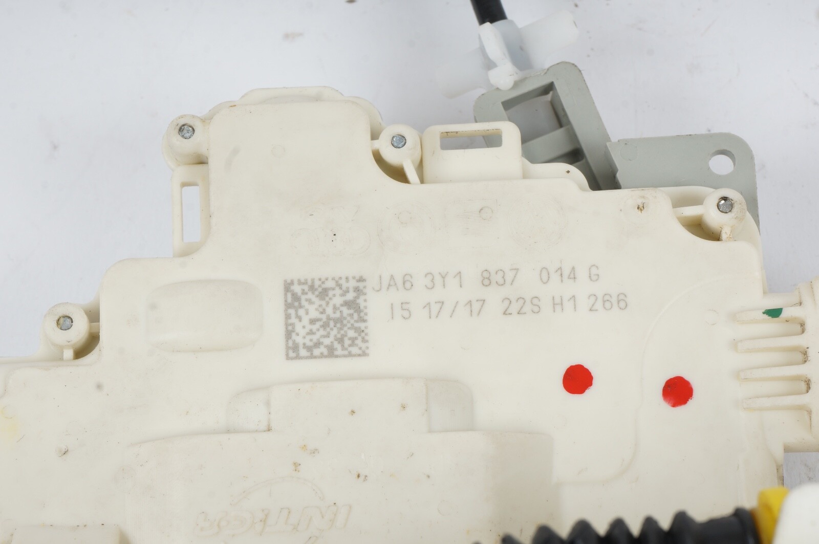 2010 - 2020 Bentley Mulsanne Front Right Passenger Door Latch Assembly