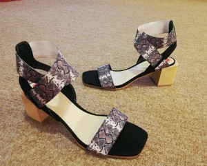 guess summer sandals