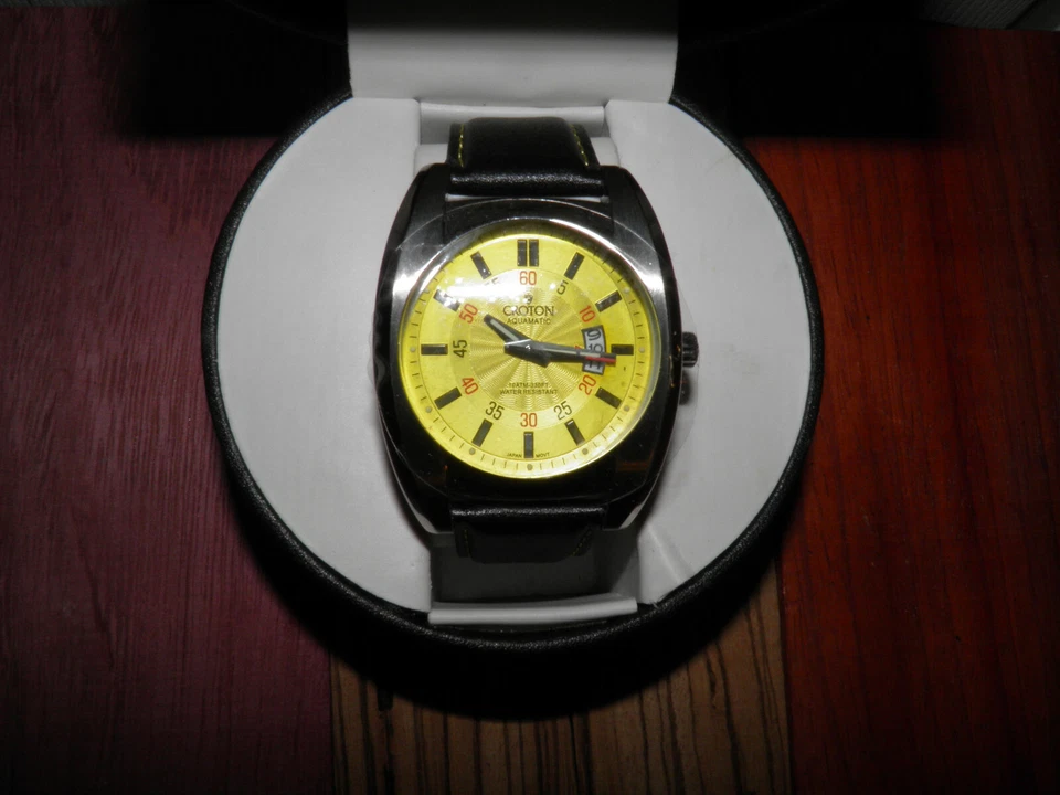 Vintage Croton 1878 Aquamatic Day Date YELLOW RED Dial Wrist Watch NEW OLD STOCK - Image 4 of 4