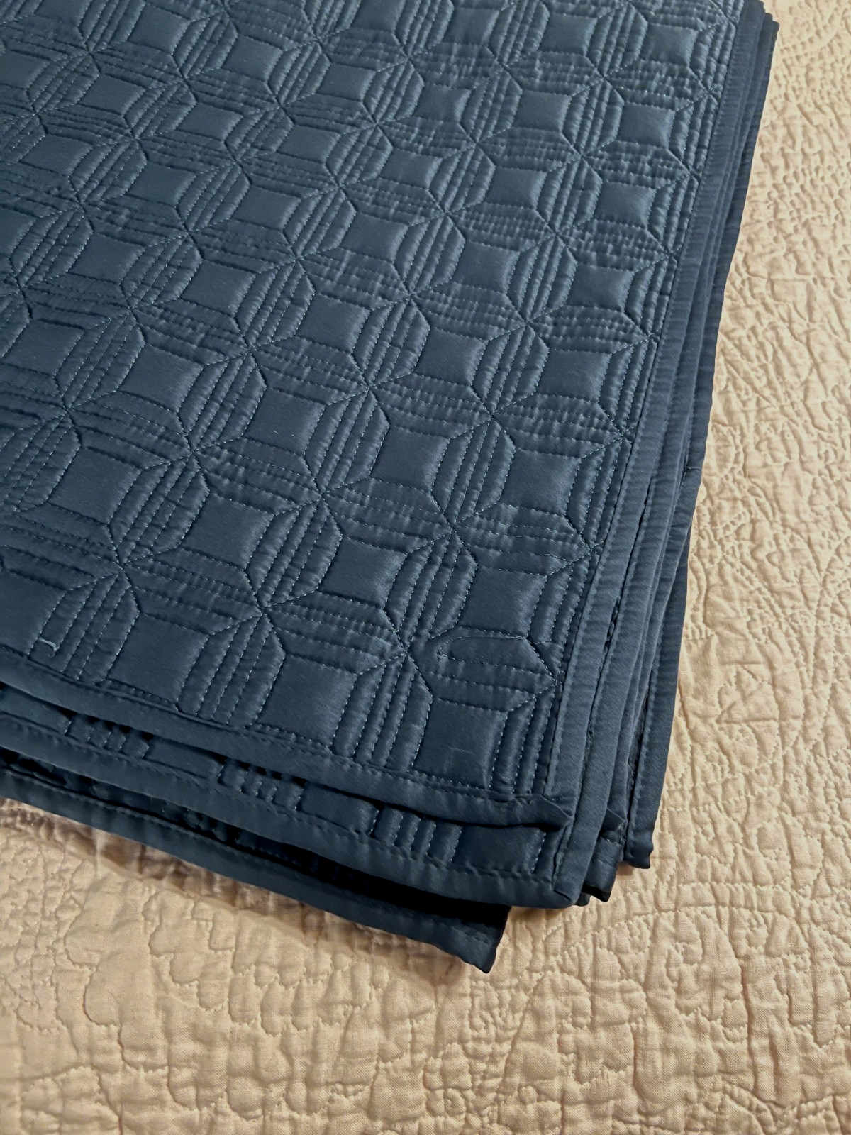 Vera Wang Dimensional Navy King Coverlet | eBay