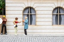 Noch "Curb Crawling" Figure Set 16608 HO Scale