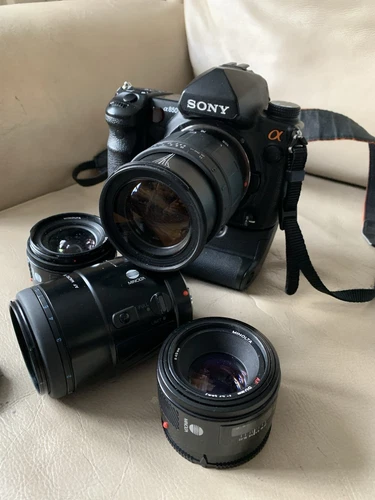 Sony Alpha A850 24.6MP DSLR Camera Body and minolta lenses full frame 