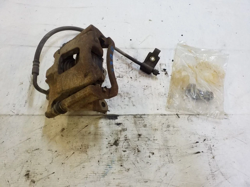 Pinza de freno trasera derecha pasajero con soporte | Se adapta a Jeep Wrangler 2007-2018 Foto 4 de 4