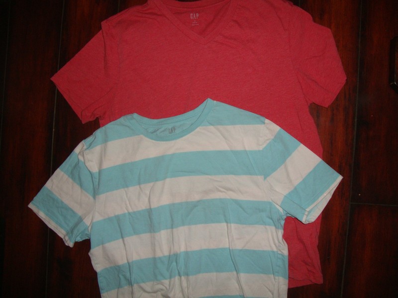 Men's GAP Medium T-shirts 1 blue mix 1 salmon color BARELY WORN LOW START PRICE!