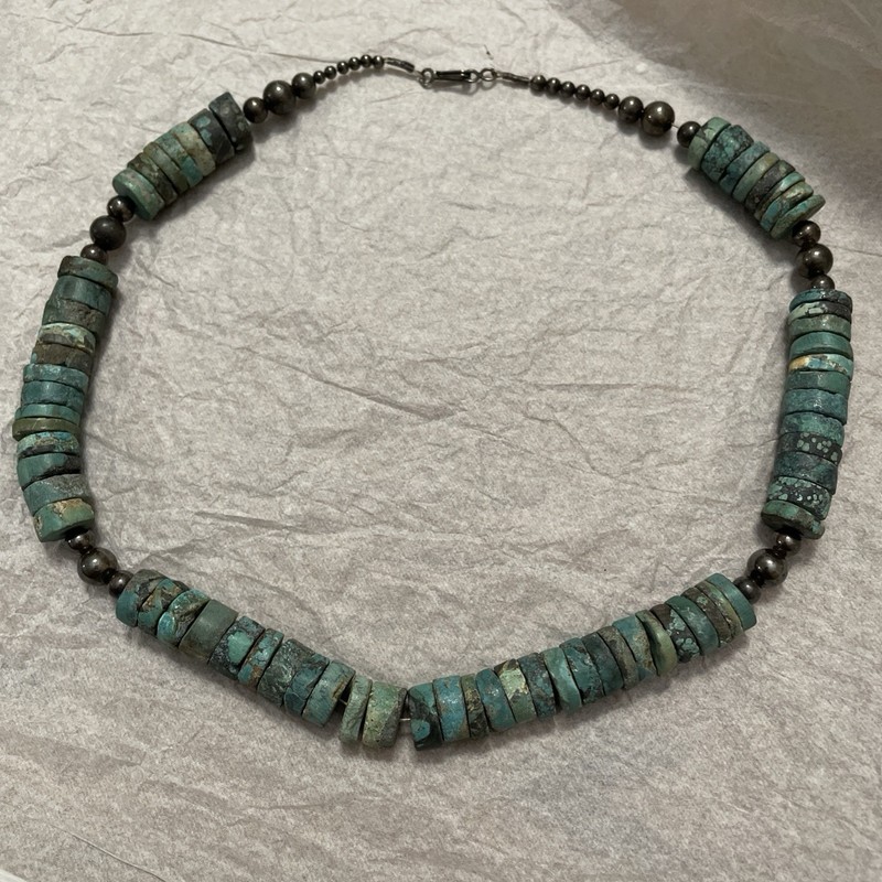 Native American Turquoise Heishi Beaded Necklace 18in Vintage