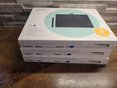 3 Wacom Intuos 8.5'' x 5.3'' Medium Graphics Tablet - Pistachio Green