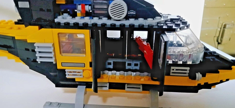 LEGO VINTAGE SET 5542 BLACK THUNDER HELICOPTER UNBOXED WITHOUT INSTRUCTIONS - Image 4 of 4