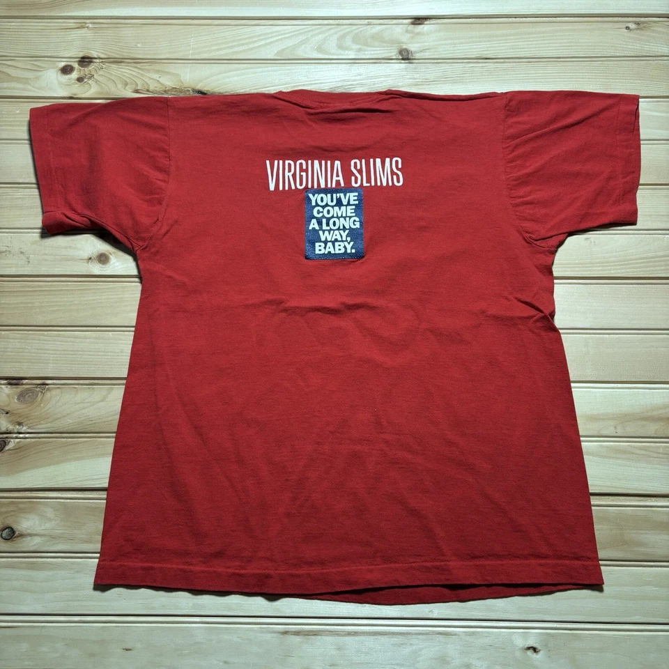 Camisa vermelha engraçada vintage anos 80 90 Virginia Slims promocional dê a um homem uma polegada tamanho G - Imagem 2 de 4