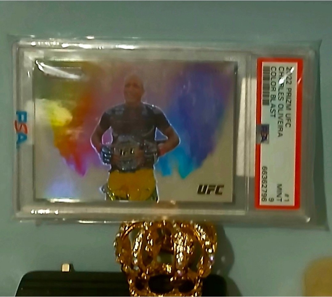 2022 Panini Prizm UFC - Color Blast Charles Oliveira #1 PSA 9 !