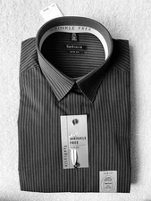 Van Heusen Slim Fit Wrinkle Free Black Strip Dress Shirt size 15.5 32/33