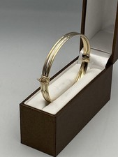 Beautiful 9ct White & Yellow GOLD * Hinged BANGLE Bracelet * Classic Design