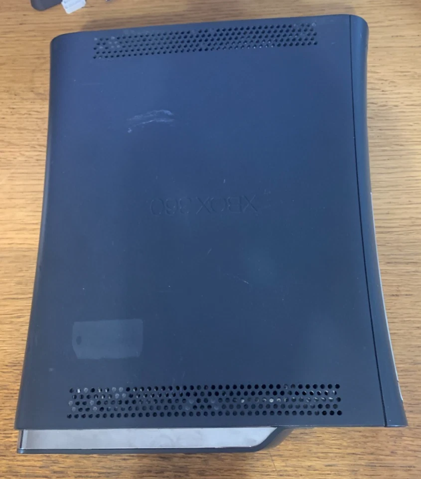 Consola Microsoft Xbox 360 Elite 120GB HDD Negra Paquete con Cables, Alimentación, Caja + Foto 2 de 4