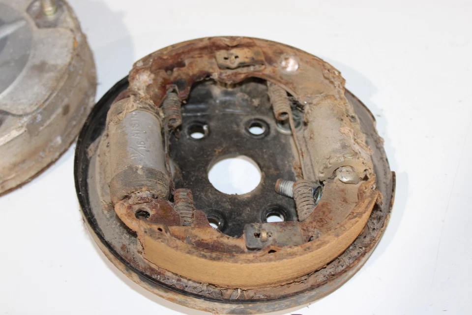 Suzuki Quadrunner 250 Lt250e 1986 2x4 rueda delantera buje derecho Foto 3 de 4