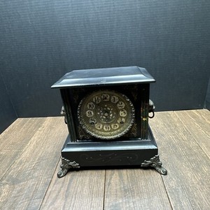 Antique 1906 Wm. L. Gilbert Clock Co. Mantle Clock with Key & Pendulum