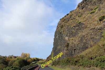 Foto 6x4 Straße unter Samson's Ribs, Edinburgh c2014