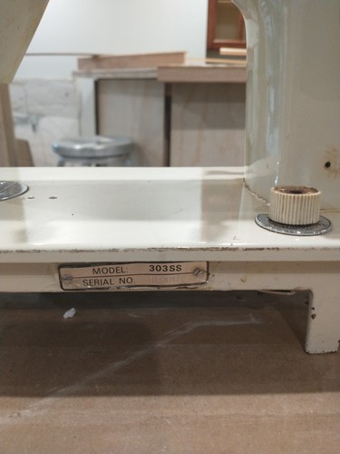 Dressmaker Model 303SS Sewing Machine PARTS Taiwan - Picture 2 of 6