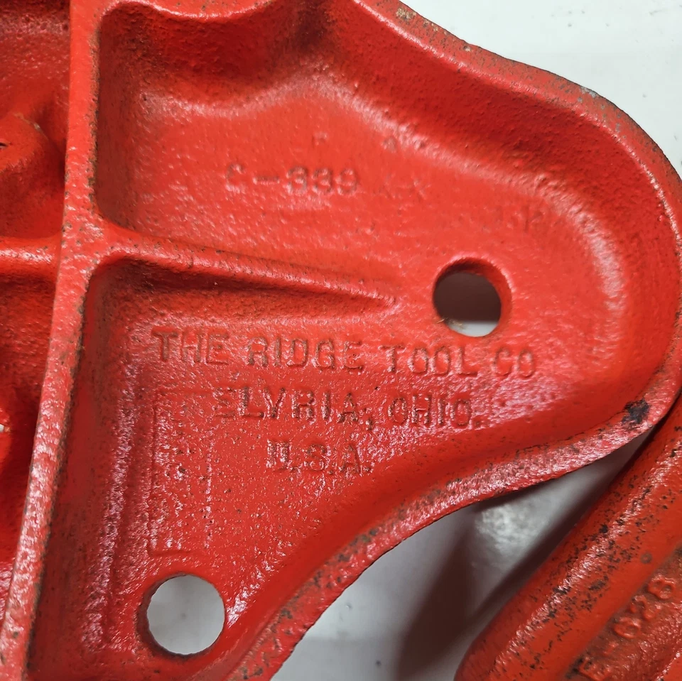 RIDGID No.22 BENCH YOKE VISE ~1/8" to 2 1/2" PIPE CAPACITY ⭐️ - Image 3 of 4