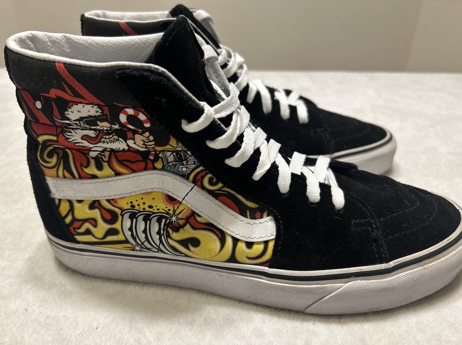 VANS Sk8-Hi Shoes High Top Black Suede Men’s Size 7.5 Sneakers Santa Flame