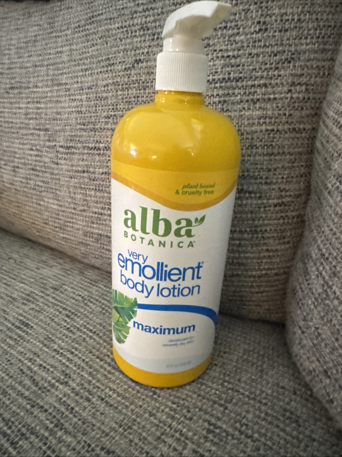 Alba Botanica Very Emollient Body Lotion, Normal to Dry Skin - Original - 32 oz.