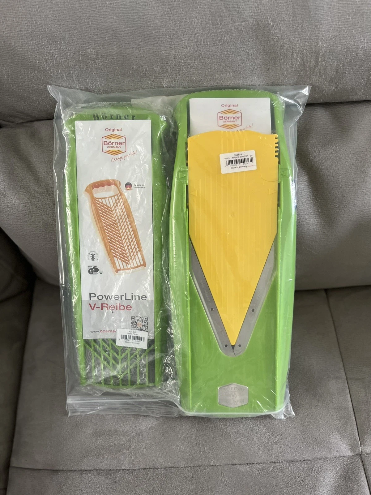 Borner V5 Power Line V Slicer Mandolin Green Yellow W/ Book and Accessories NEW
Opens in a new windo