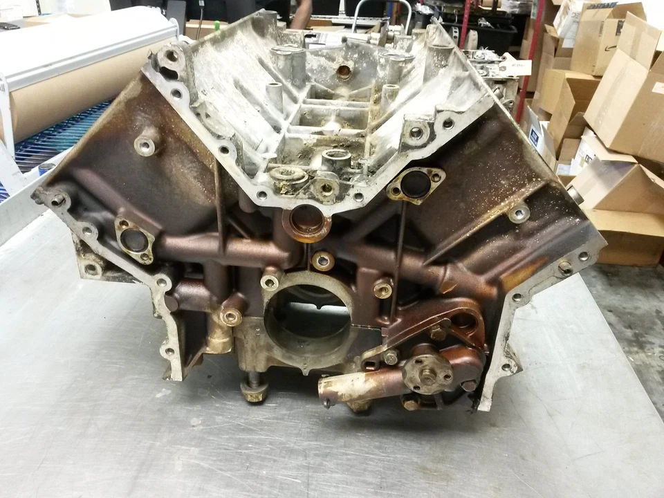 Bloque de cilindros de motor para 88-92 Eagle Premier 3.0 7946000191 Foto 2 de 4