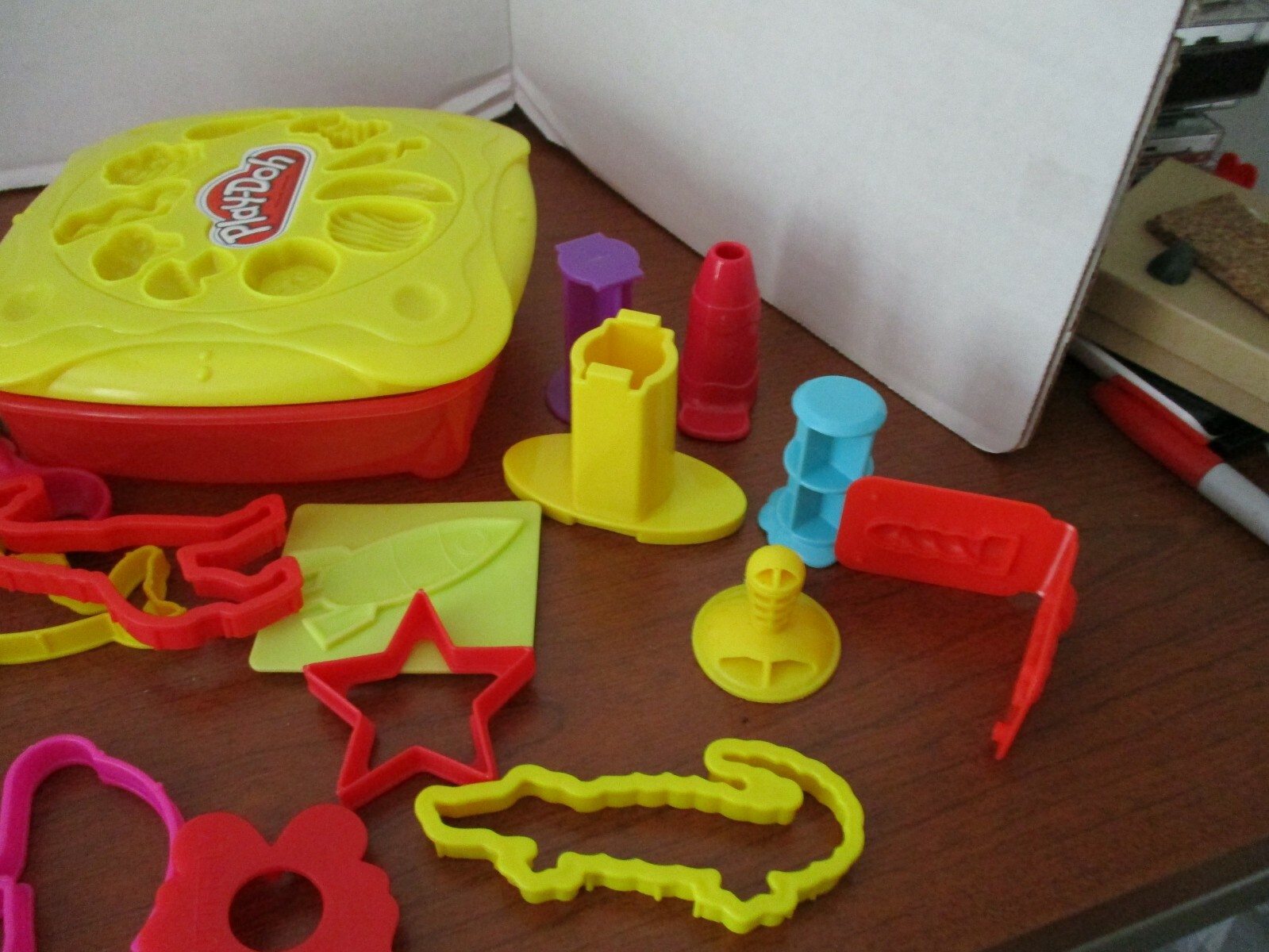 LARGE LOT of  PLAY-DOH MOLDS & ACCESSORIES