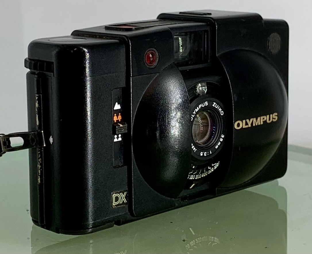MINT⭐ SERVICED & TESTED Olympus XA 35mm 2.8 Zuiko Lens A16 Flash Camera 1 Case