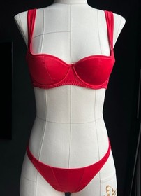 L'Agent by Agent Provocateur Red Danita Padded Demi 75B (34B) + Thong M